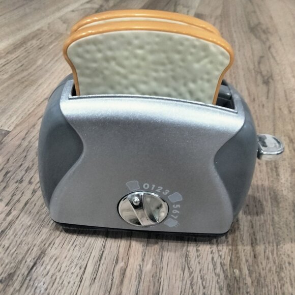 Playgo Pop Up Toaster Toy Bread Slices Gray - Picture 3 of 10